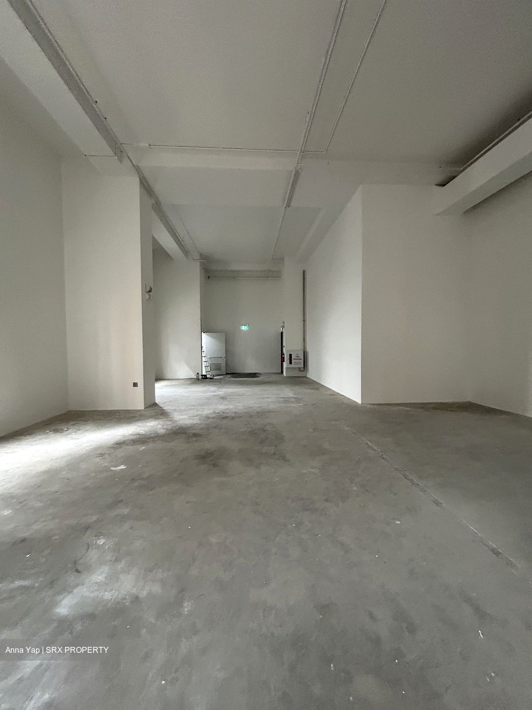 Gambas Crescent (D27), Retail #603747841